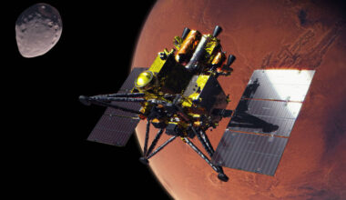 Artist view of the MMX spacecraft with Mars background.