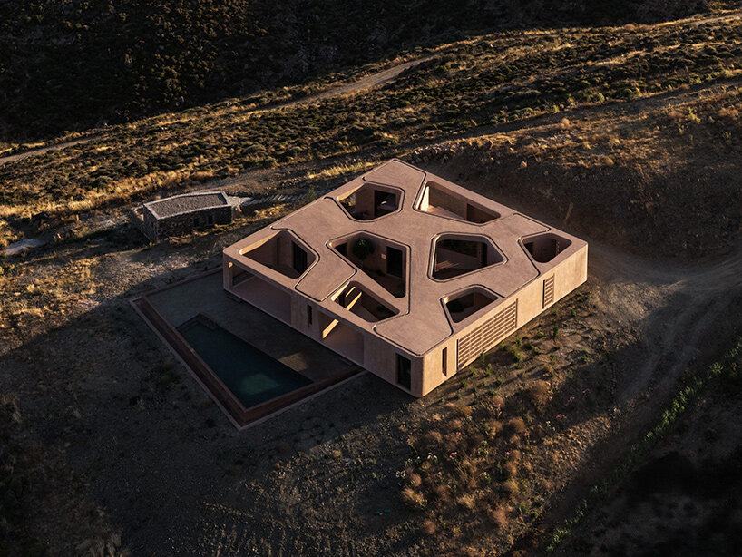 mold m residence