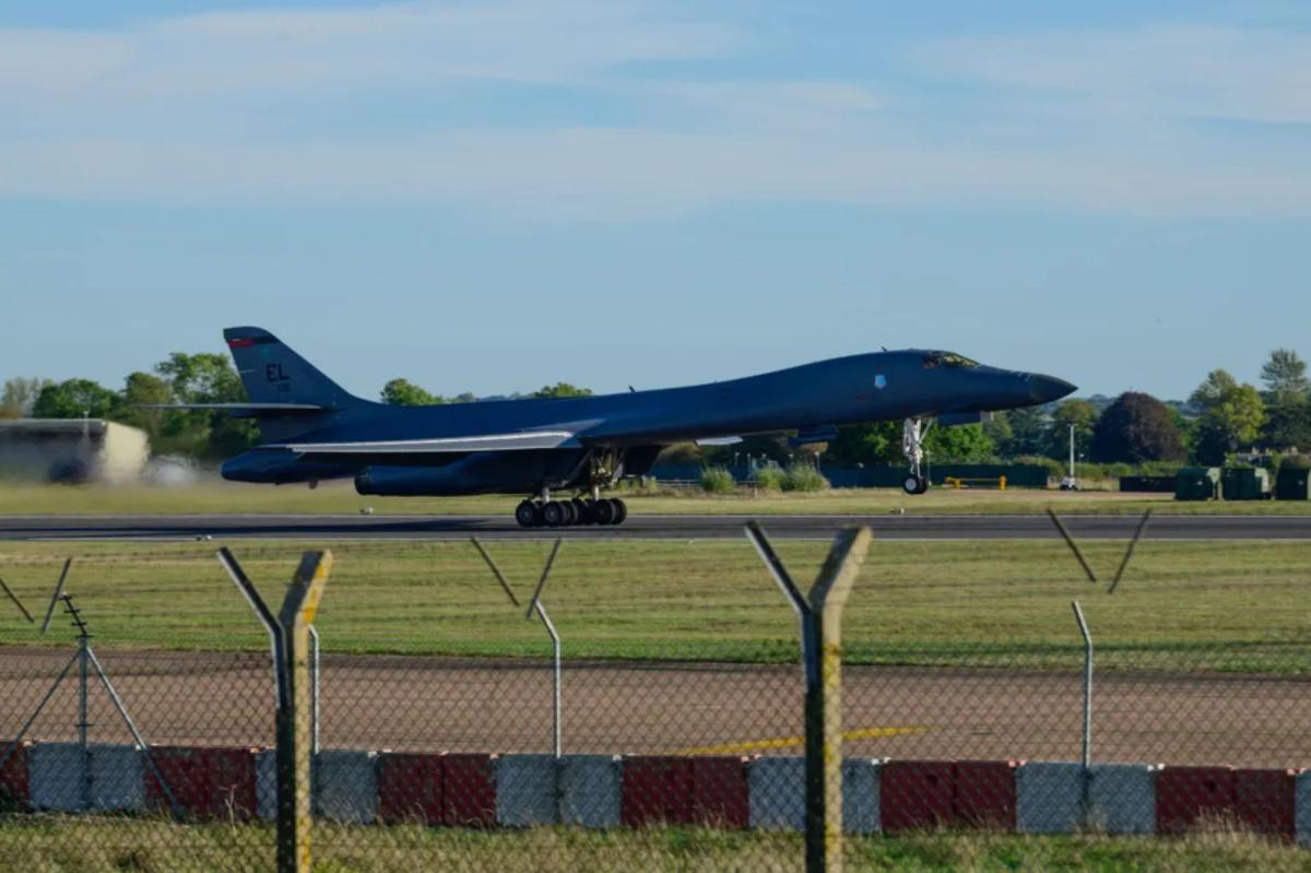 US yanks all B-1 bombers from UK base targeted in foiled terror plot