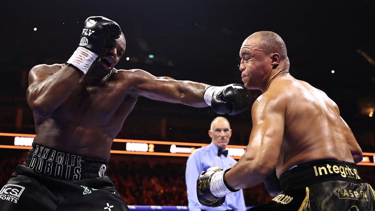 Dubois' jab hurts Wardley