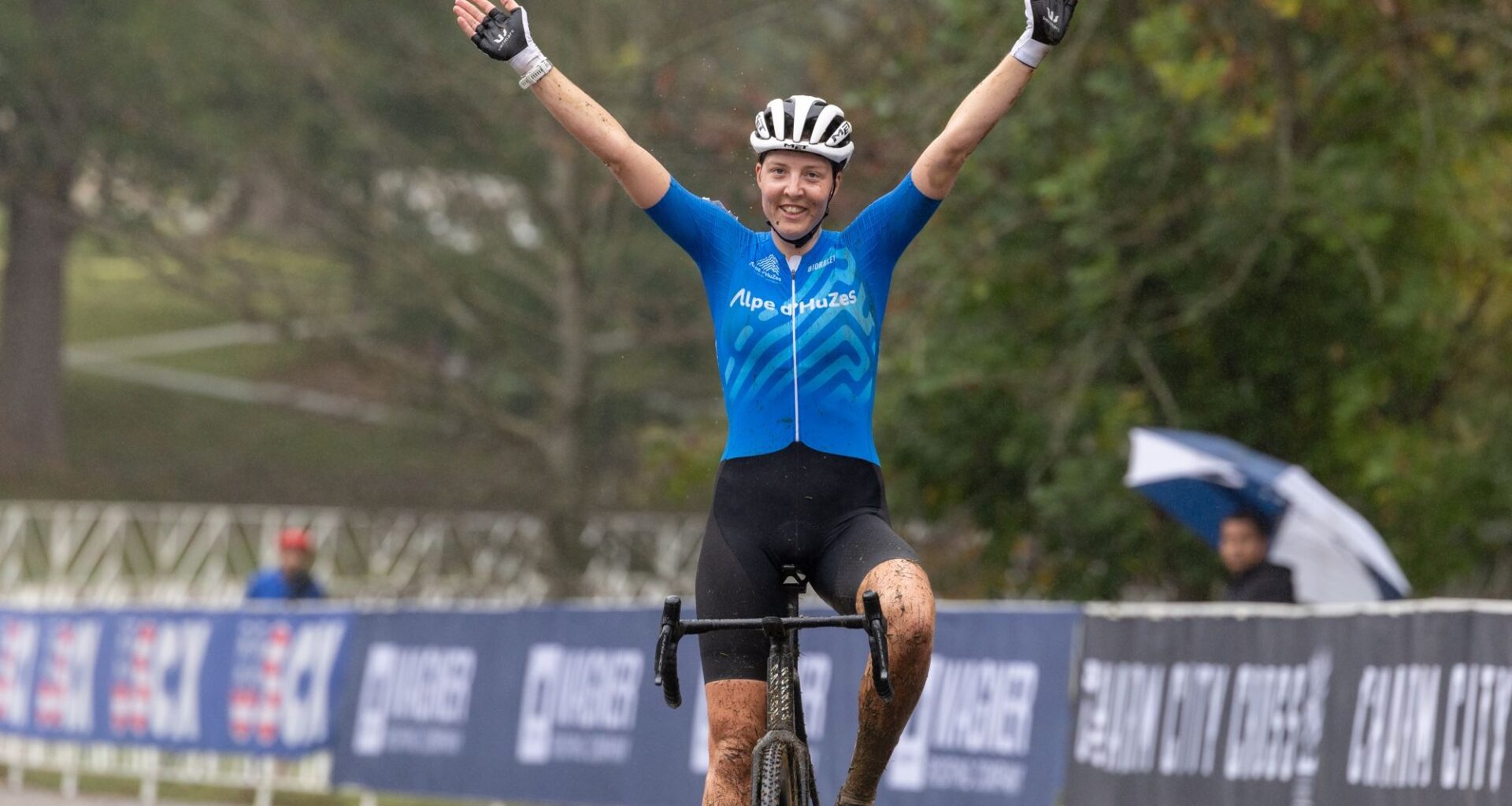 Charm City Cross Day 2: Manon Bakker and Tofik Beshir sweep weekend with C2 victories on muddy Baltimore course