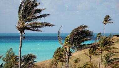 Bermuda Championship: Final-round tee times, TV window moved up because of extreme weather