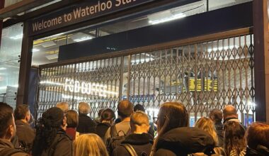 London Waterloo chaos as 'police incident' shuts lines sparking delays - London Evening Standard