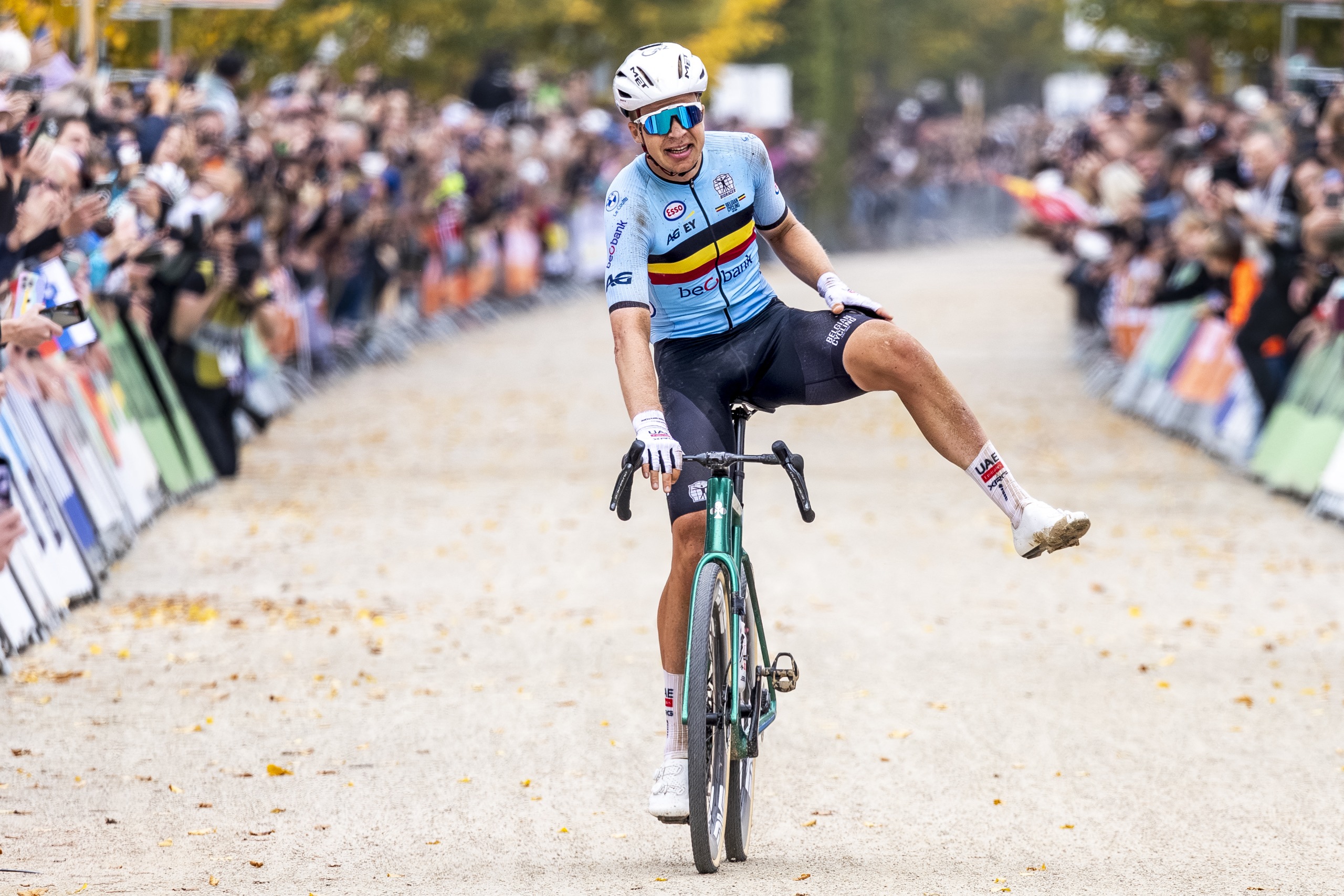 Belgium's Florian Vermeersch celebrates winning the men's elite race cycling event as part of the UCI Gravel World Championships in Maastricht, on October 12, 2025. (Photo by Marcel van Hoorn / ANP / AFP) / Netherlands OUT (Photo by MARCEL VAN HOORN/ANP/AFP via Getty Images)