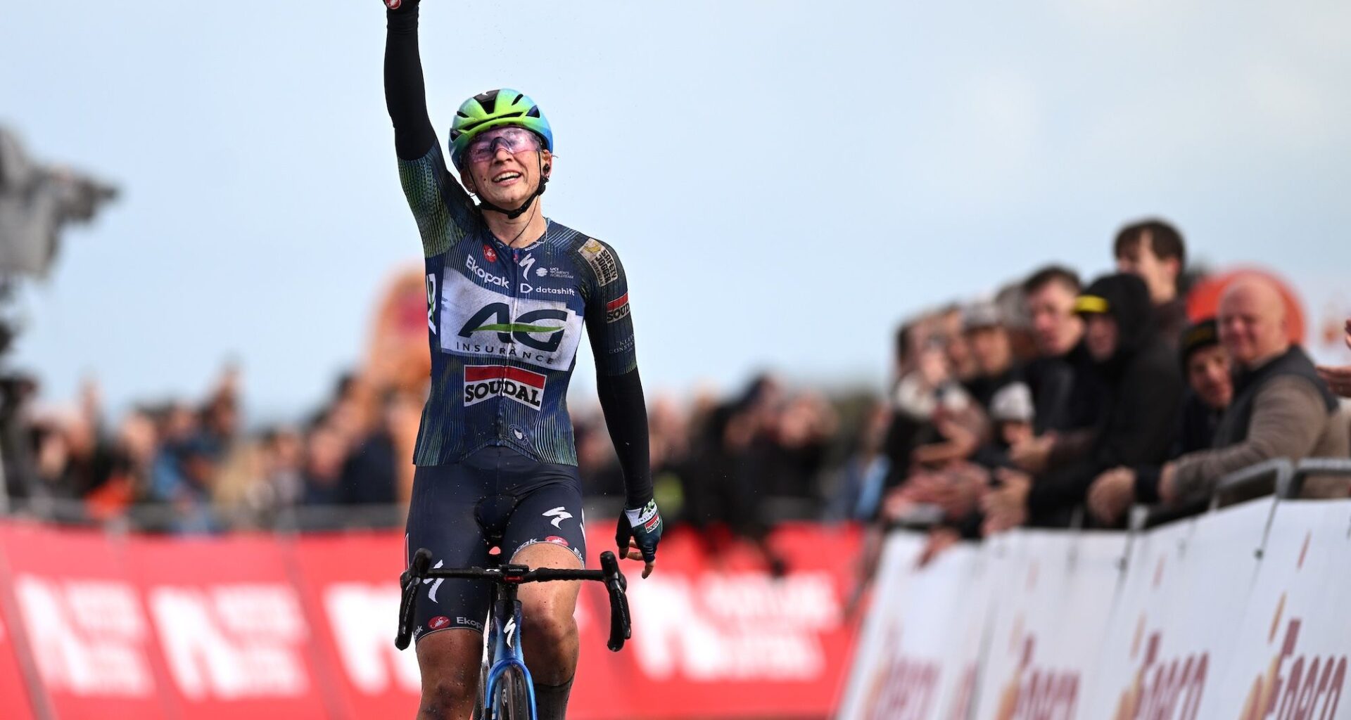Eneco Tour Women: Letizia Borghesi powers clear on cobbles for memorable win on stage 4
