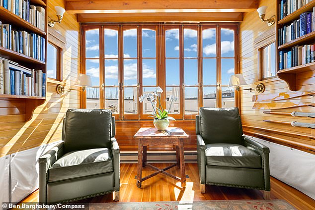 Mirene was fitted with a warm varnished wood interior as well as a library or salon