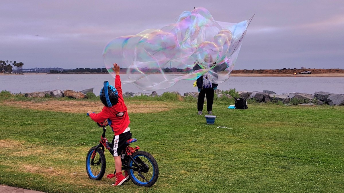 'Bubble Queen of Mission Bay' Reggie Dyer Veit reigns with joy