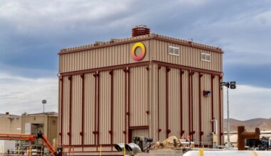 The world’s largest battery made of bricks turns on in California – East Bay Times