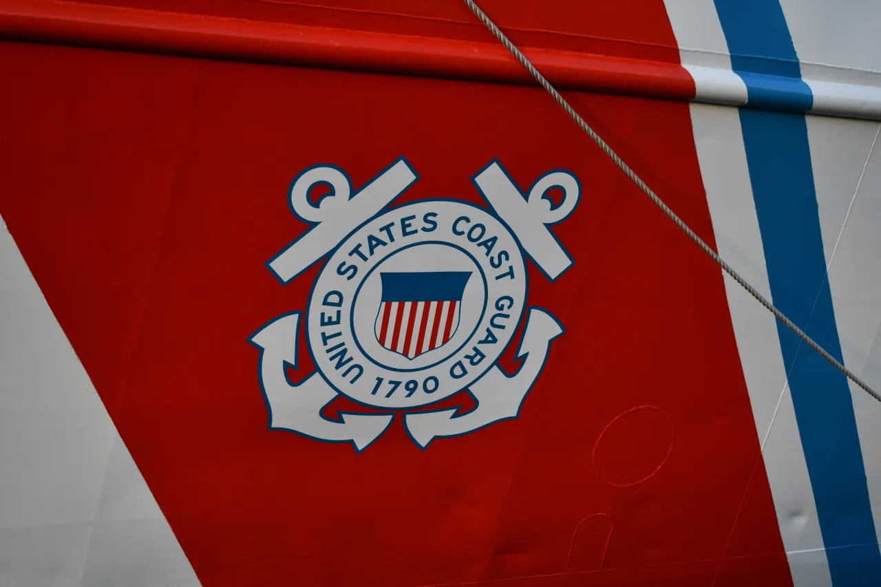 24 suspected undocumented migrants detained by Coast Guard in San Diego
