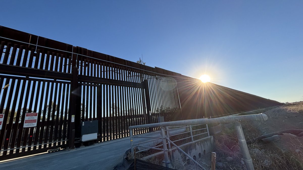 Rescuers called out after woman snags on concertina wire at US-Mexico border – NBC 7 San Diego