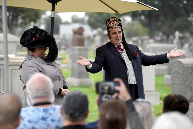 The actors Sean Wellengard and Lisa Salas portrait John and...