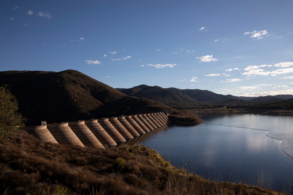 Divided council OKs steep San Diego water and sewer rate hikes – San Diego Union-Tribune