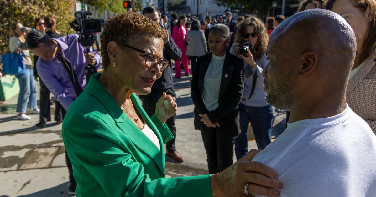 Is now the time to end L.A.’s state of emergency on homelessness?