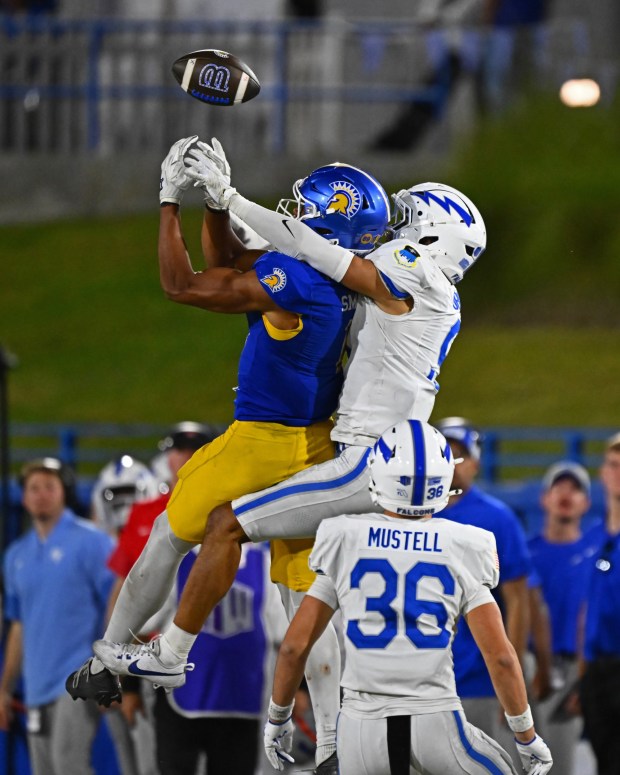 San Jose State's Leland Smith (1) fails to catch a pass while being guarded by Air Force's Levi Brown (9) in the fourth quarter of their game at San Jose State University in San Jose, Calif., on Saturday, Nov. 8, 2025. Air Force defeated San Jose State 26-16. (Jose Carlos Fajardo/Bay Area News Group)