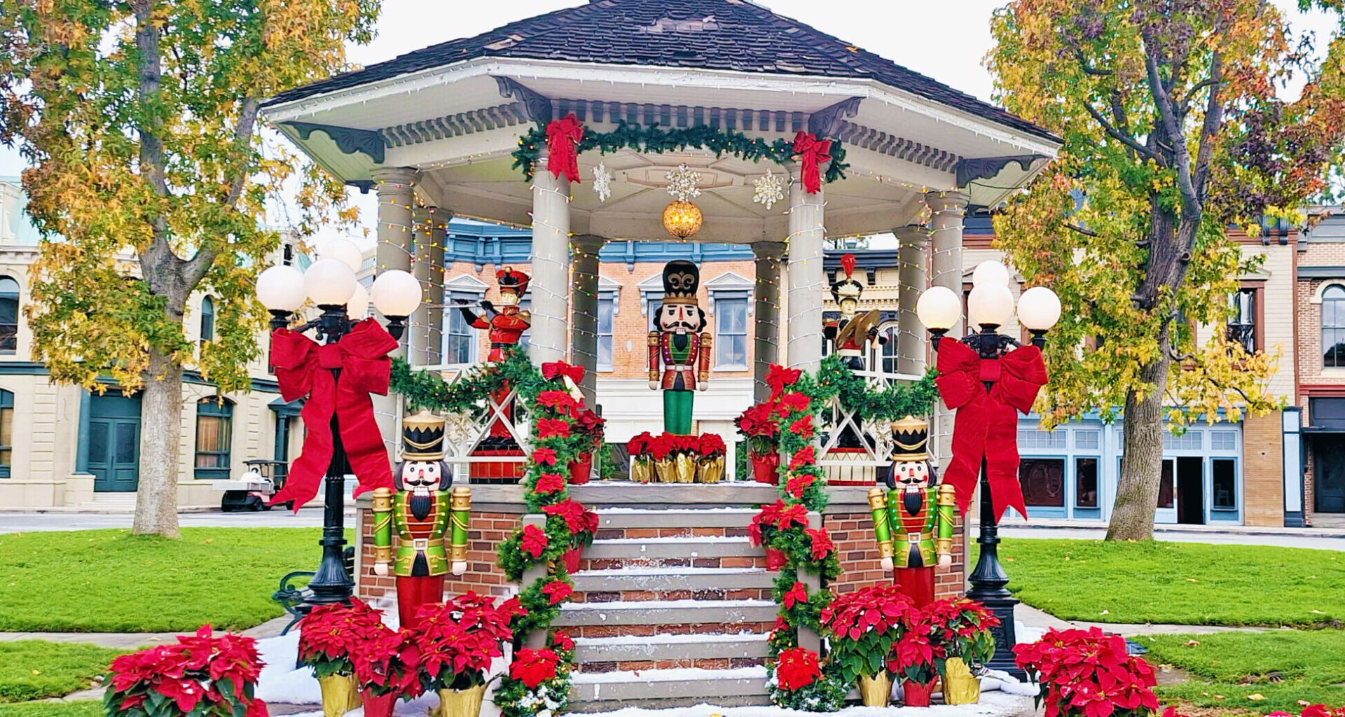 How to Get Tickets, Meet Luke Danes and More