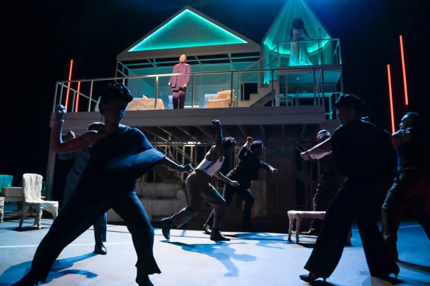 Image of the cast of Karen Zacarías and KJ Sanchez's "Romeo y Juliet" at the Bruns Amphitheater (Kevin Burne).