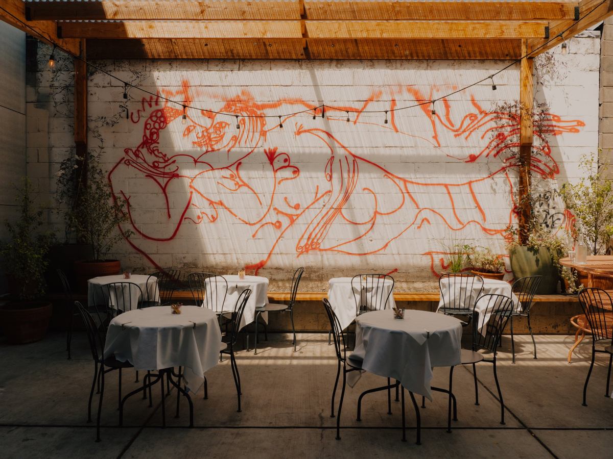 Martinis, missed connections and les eggs: The Oakland bar closure I never wanted to cover