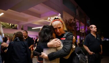 Three injured in Black Friday shooting at San Jose’s Valley Fair mall – Monterey Herald