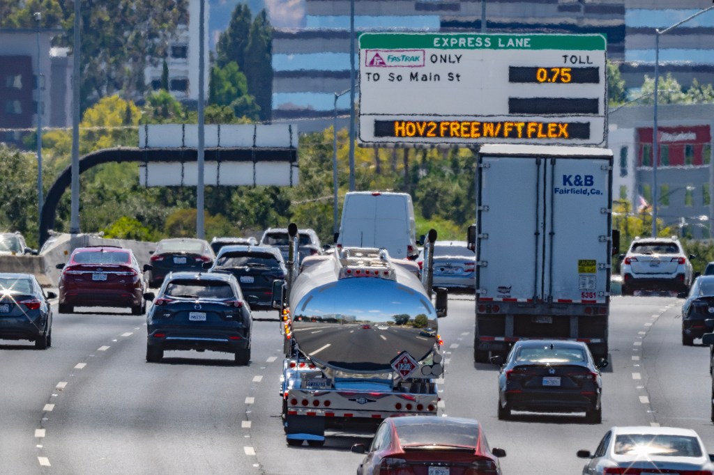 California's popular EV carpool lane decal program ends Monday: $490 tickets for violators