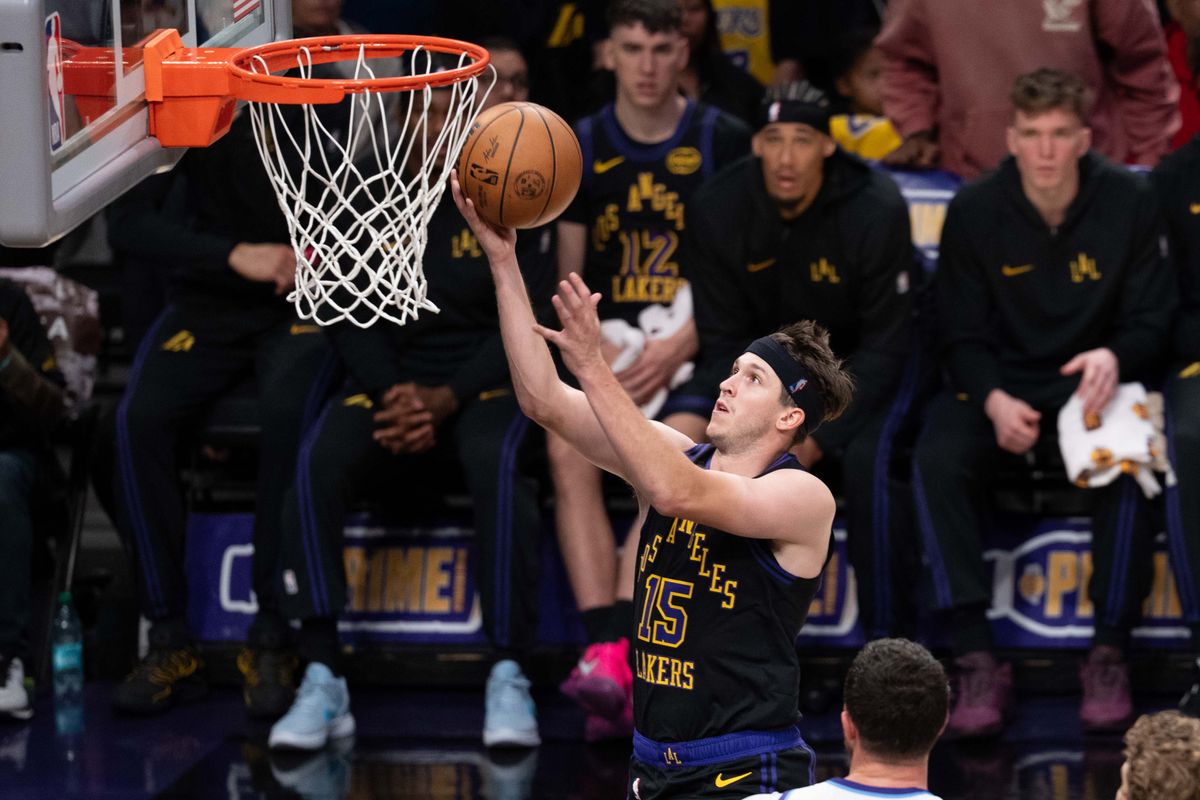 LA Lakers guard Austin Reaves (15), takes a lay-up at an NBA basketball game against the Utah Jazz,Tuesday November 18th, 2025 in Los Angeles California