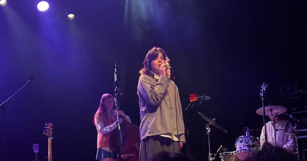 Singer-songwriter Leith Ross channels community, vulnerability and social responsibility at the El Rey Theatre – Annenberg Media