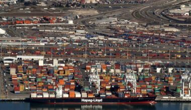 The Costly Battle Over Coal in Oakland |