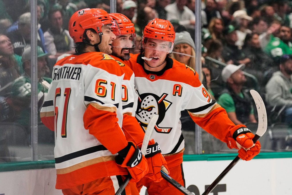 Ducks score 7 goals again, top Stars for 5th straight win – Orange County Register