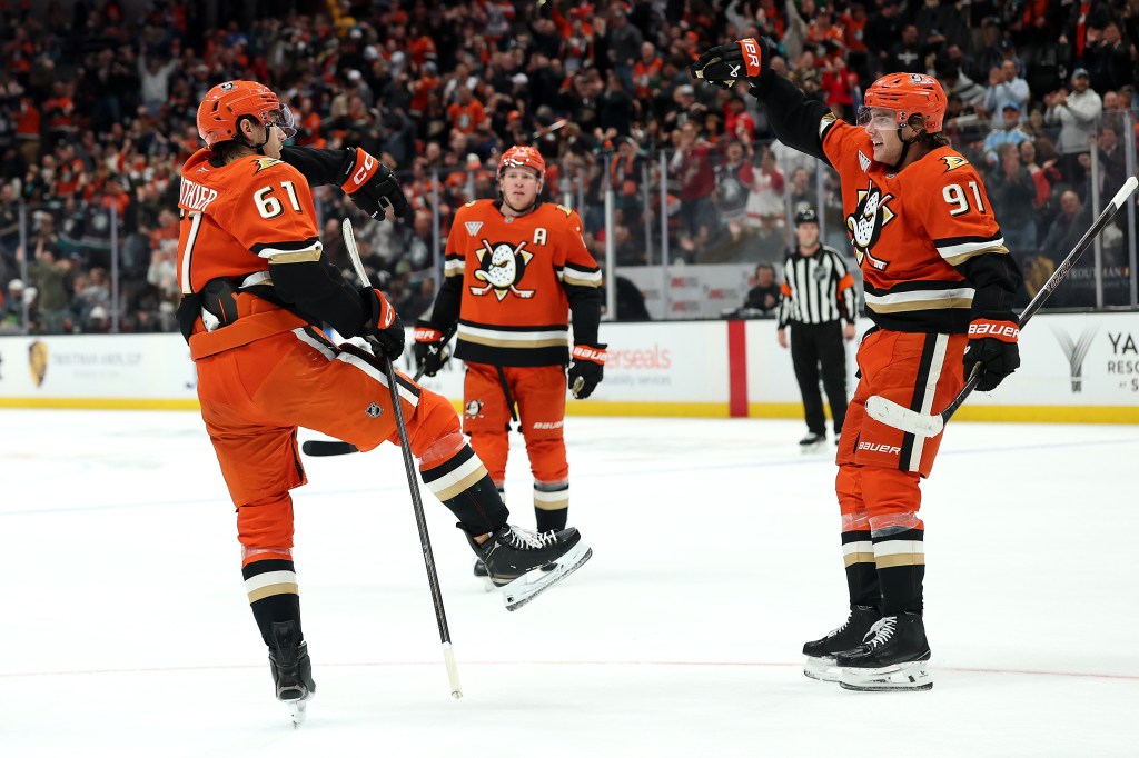 First-place Ducks take 4-game winning streak on the road – Orange County Register