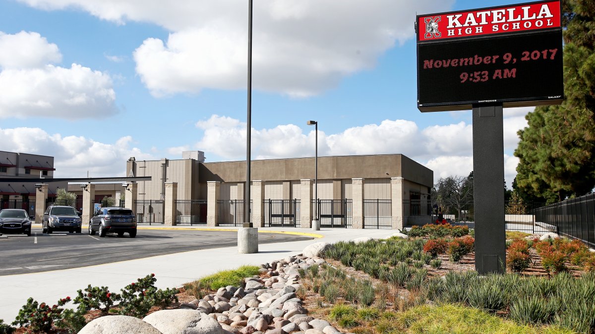 Game design and esports program launched at Anaheim high schools – NBC Los Angeles