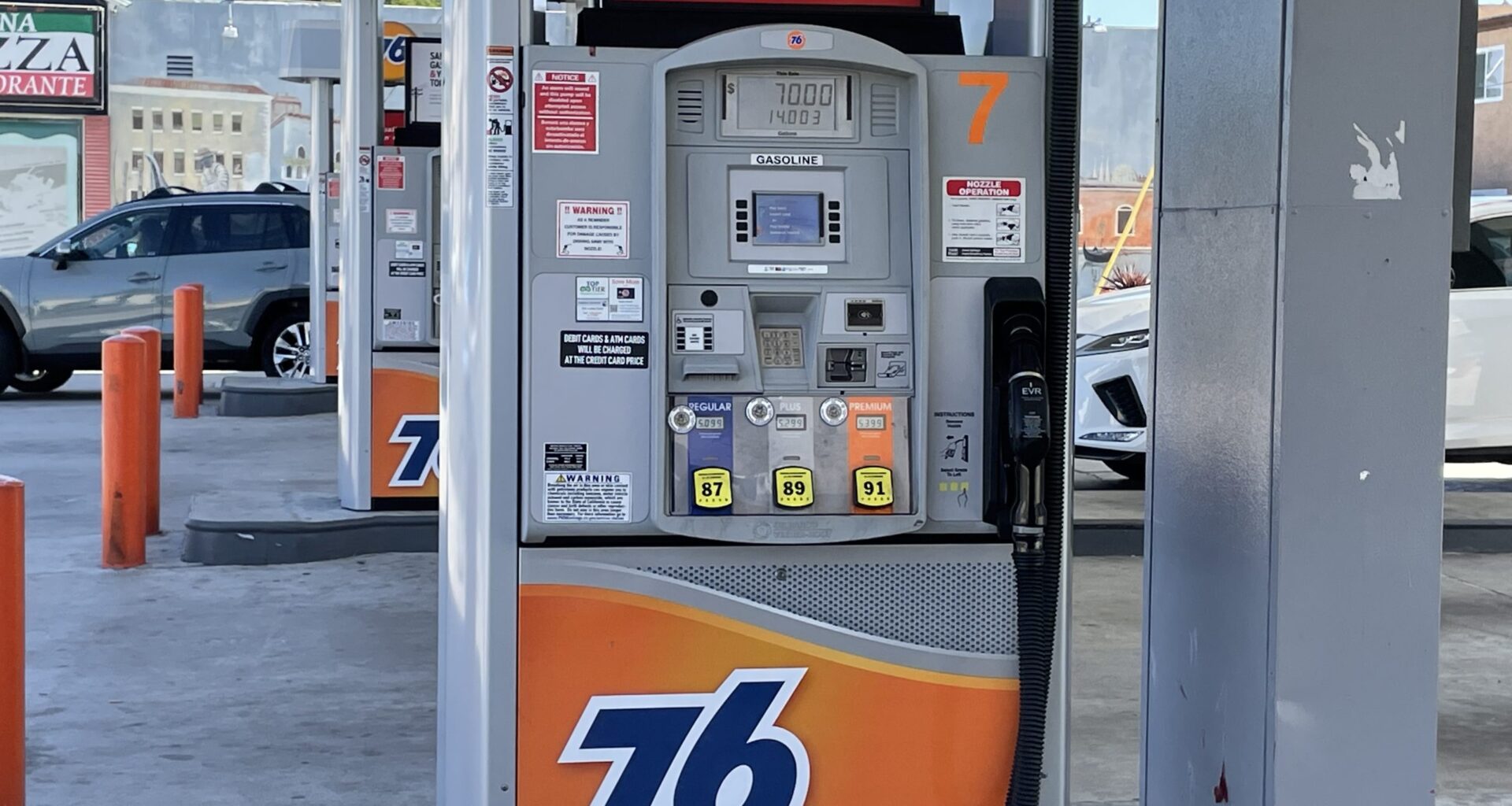 Average S.D. County gas price drops for 18th consecutive day