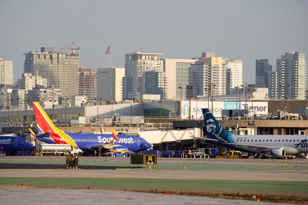Most major US airports among 40 targeted by shutdown-related flight cuts