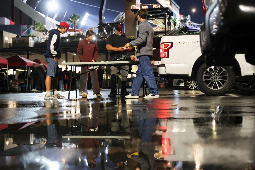 Rain falls on SDSU’s biggest home game in years – San Diego Union-Tribune