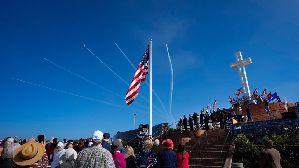 How the government shutdown reshaped Veterans Day ceremony at Mt. Soledad