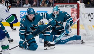 Will Smith scores as Sharks edge Canucks 3-2