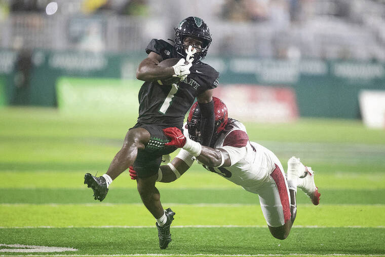 Hawaii dominates in 38-6 win over conference leader San Diego State