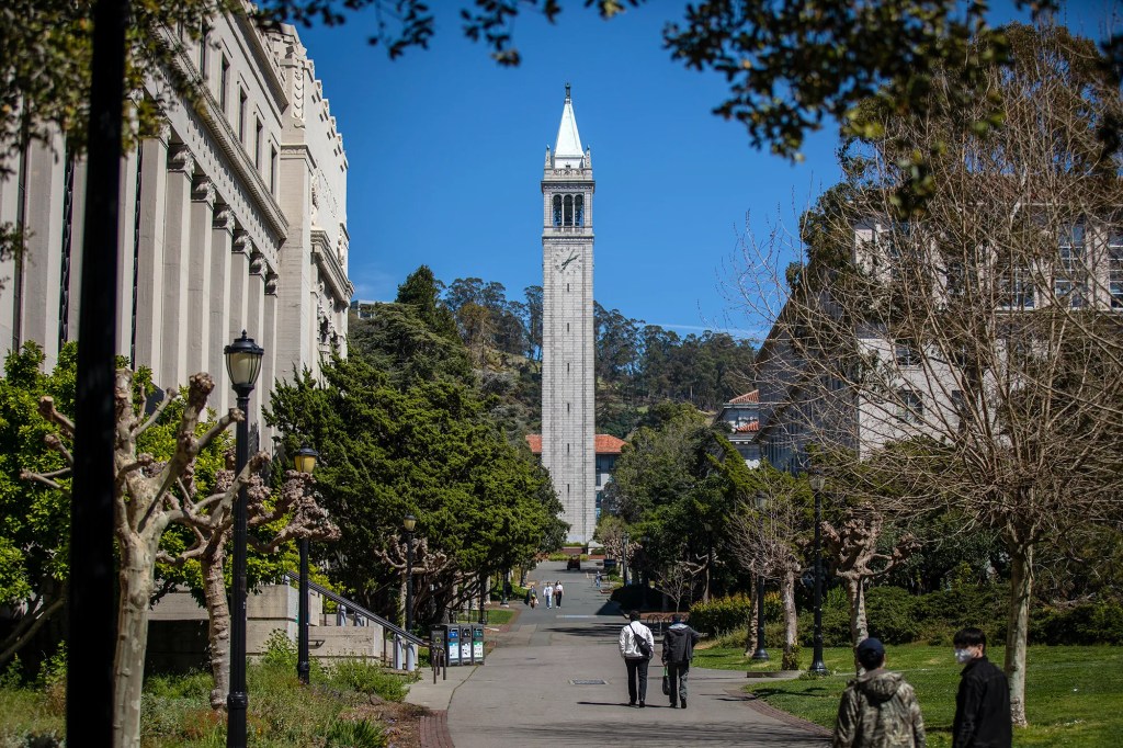 Oakland man charged with slicing UC Berkeley cop's hand