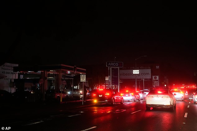 The power failure left a large swath of the northern part of the city in the dark on Saturday, beginning with the Richmond and Presidio neighborhoods and areas around Golden Gate Park