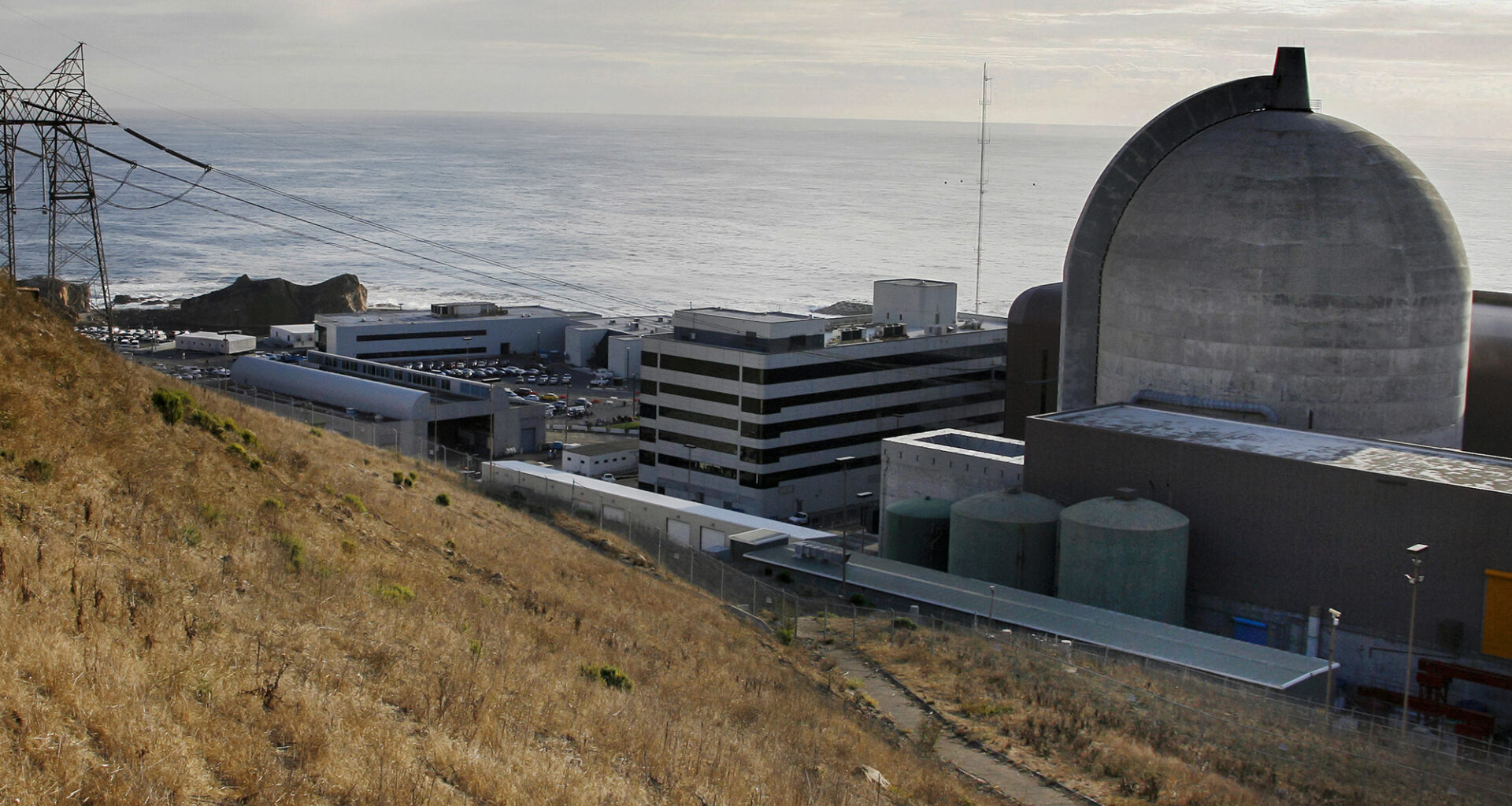 California's last nuclear plant clears key hurdle to stay open