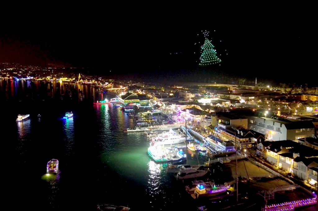 117th Newport Beach Christmas Boat Parade, California.