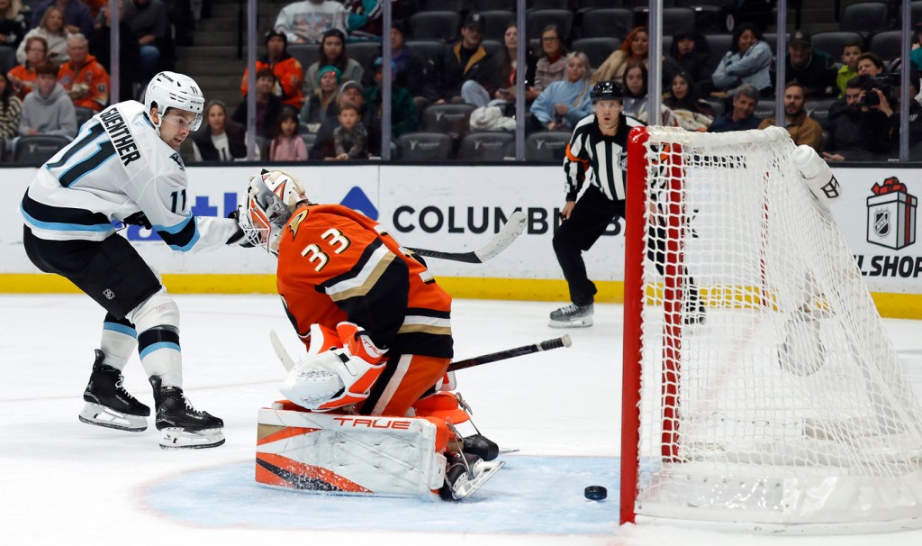 Mammoth hand Ducks their most lopsided loss of the season – Orange County Register