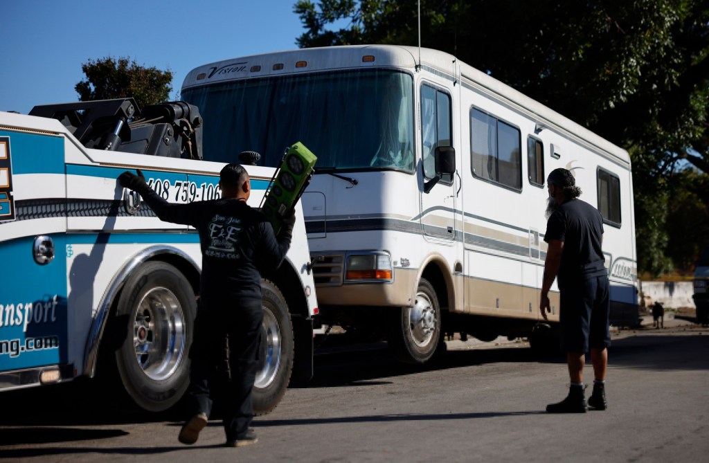 San Jose vowed to crack down on parked vehicles with expired registrations. Here’s how many it towed – Santa Cruz Sentinel