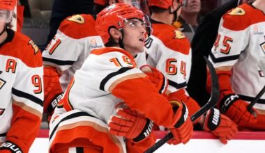 Beckett Sennecke beats the buzzer to force OT and Ducks win shootout to beat Penguins 4-3