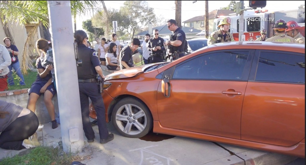 8 Anaheim high school students out on a run hit, injured by car – Orange County Register