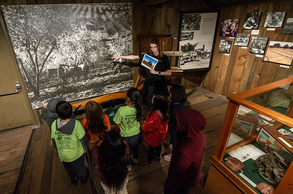 Terrell Elementary School students listen to History San Jose museum...