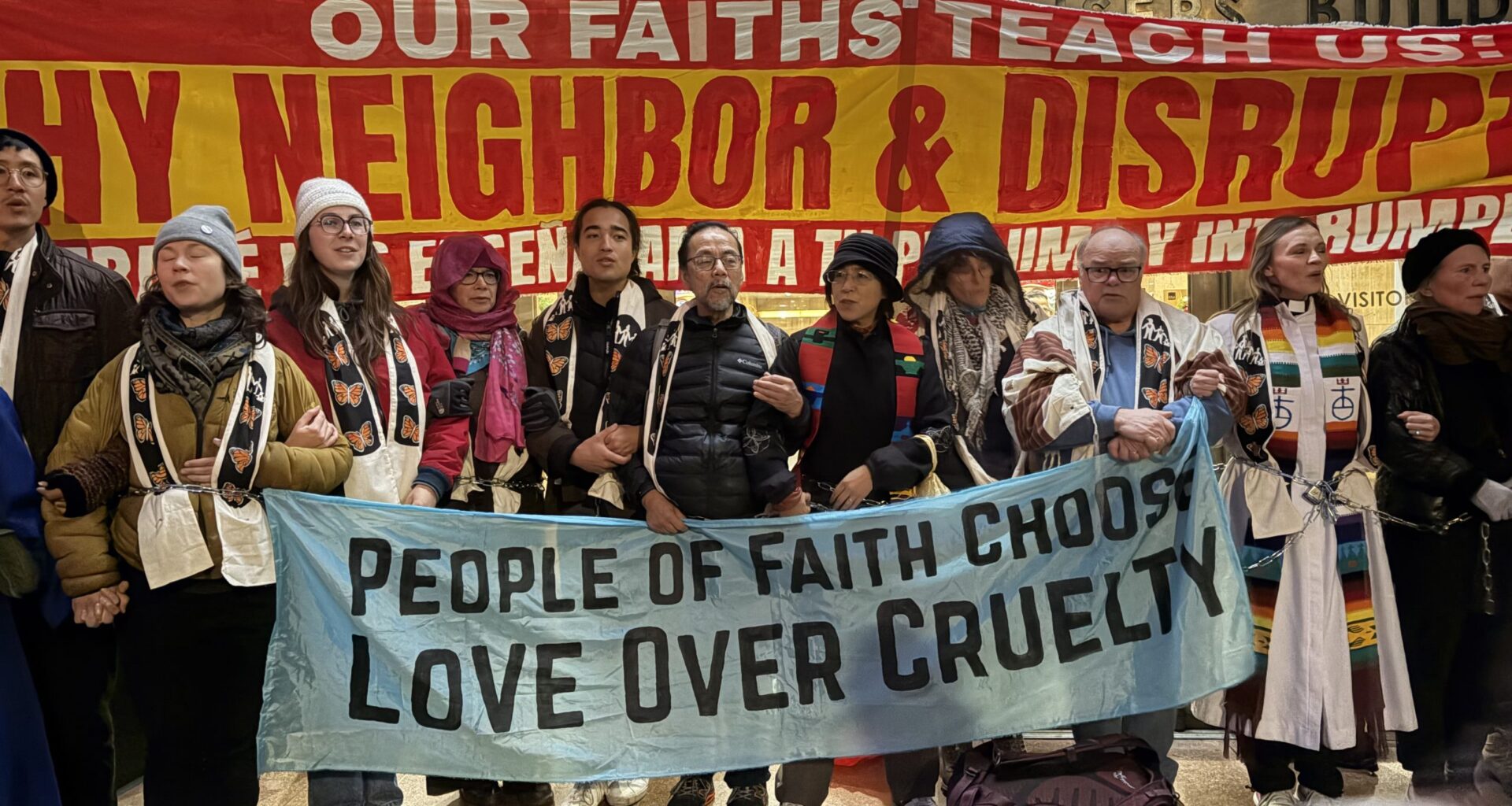 Faith leaders chain themselves to S.F. immigration court doors