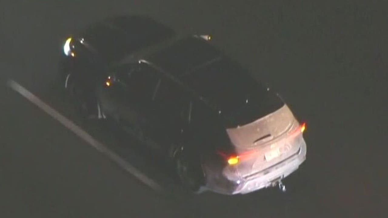 Search underway for driver who led police chase across foggy Los Angeles