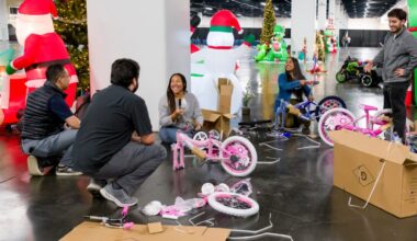 Families Together and volunteers play elves to make giant toy giveaway magic – Orange County Register