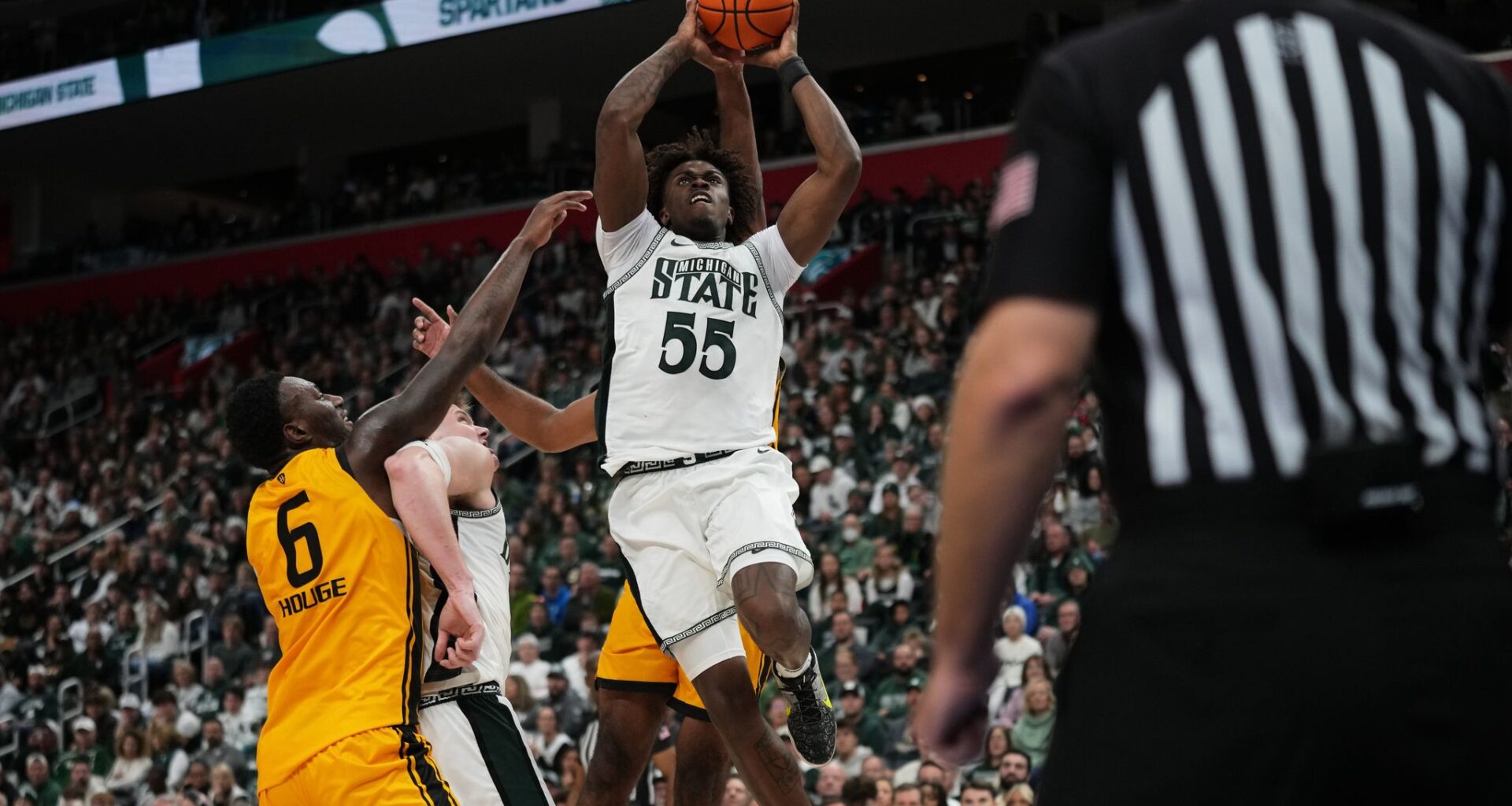 No. 9 Michigan State beats Oakland in annual holiday matchup