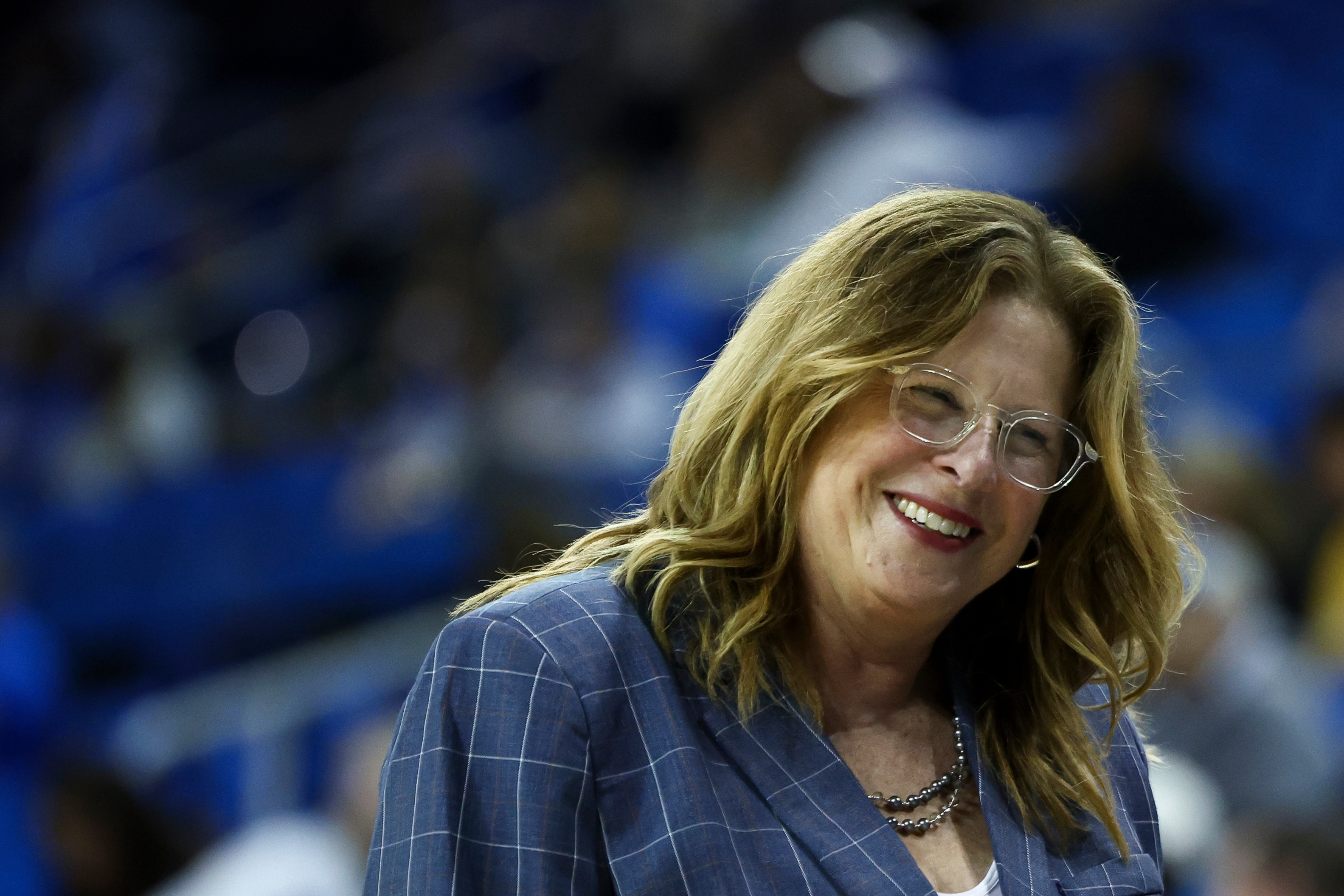 UCLA head coach Cori Close reacts during the second half...