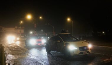 Waymos blocked roads and caused chaos during San Francisco power outage